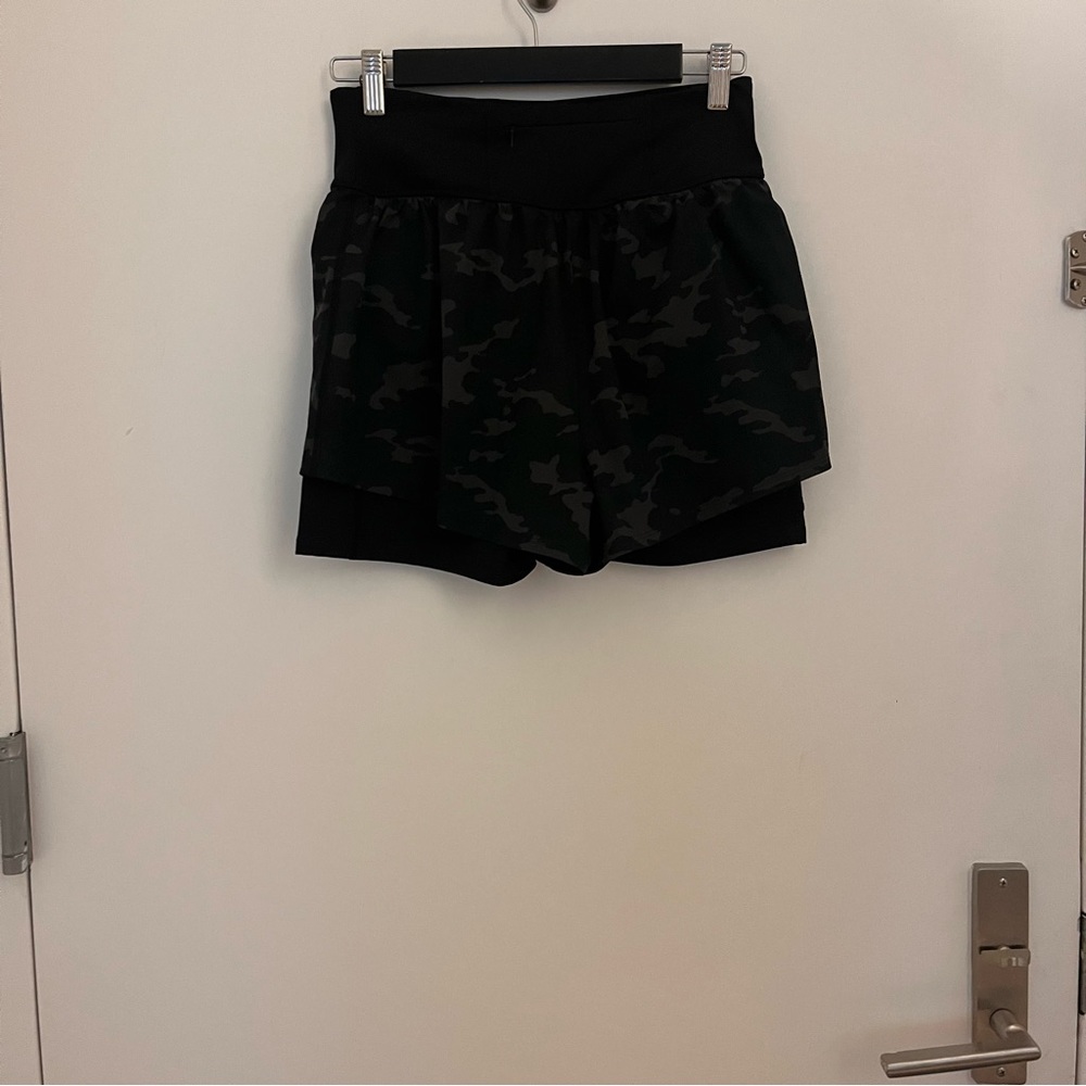 Spanx The Get Moving Short In Color Camo - image 7